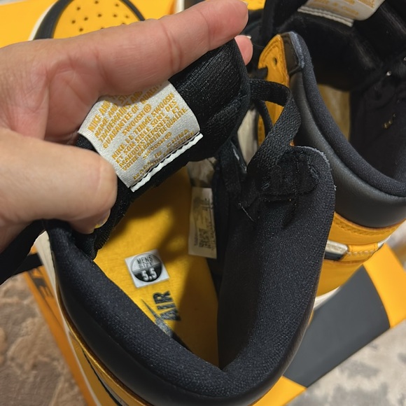 Authentic Air Jordan 1 Retro High OH “yellow toe” - Picture 6 of 7